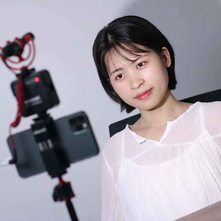 Ulanzi VL49 6W Mini Vlog LED Fill Light White 2000mAh 5500K Zoom Lighting Photographic Lighting Video Phone Selfie Fill Lamps